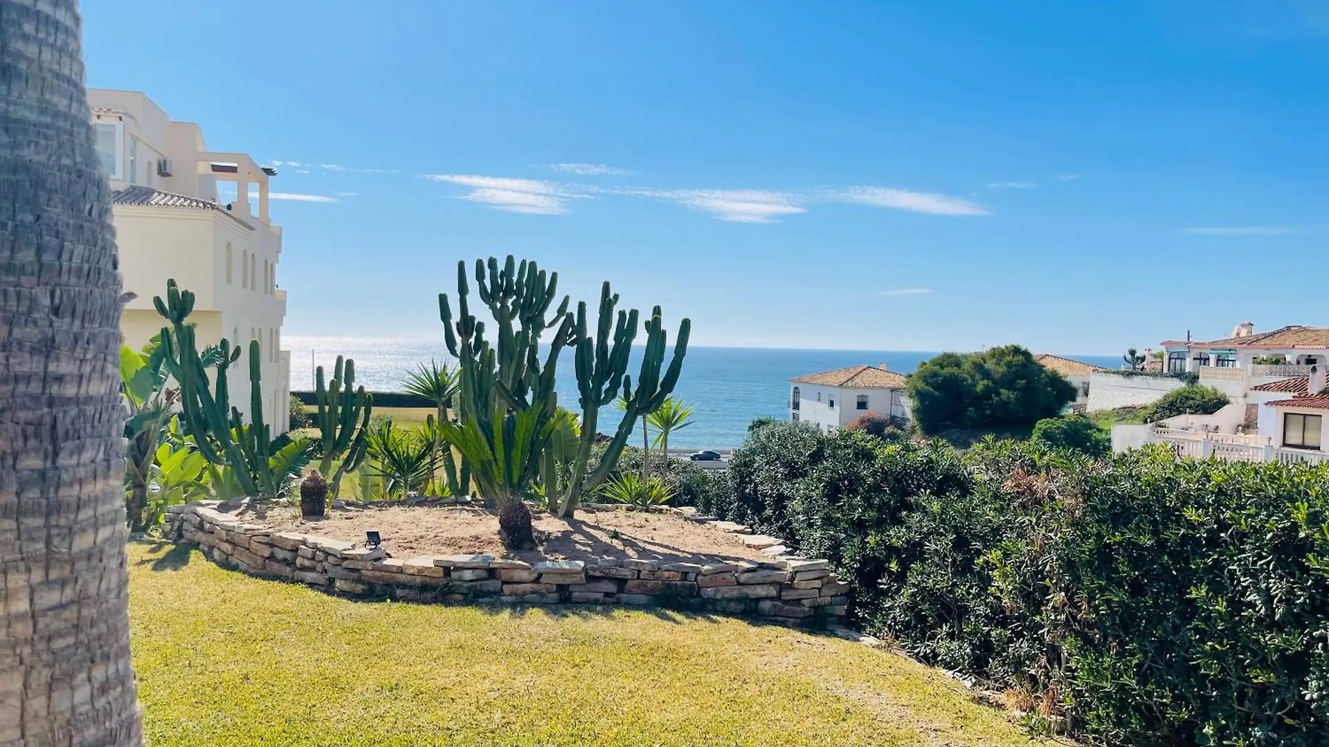 La Cala Gorgeous 2 Bedroom Apartment With Stunning Gardens, Pools And Sea Views El Faro