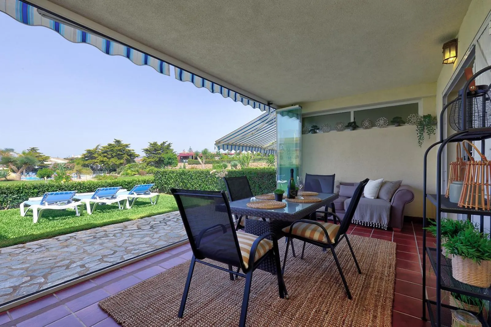 La Cala Gorgeous 2 Bedroom Apartment With Stunning Gardens, Pools And Sea Views El Faro