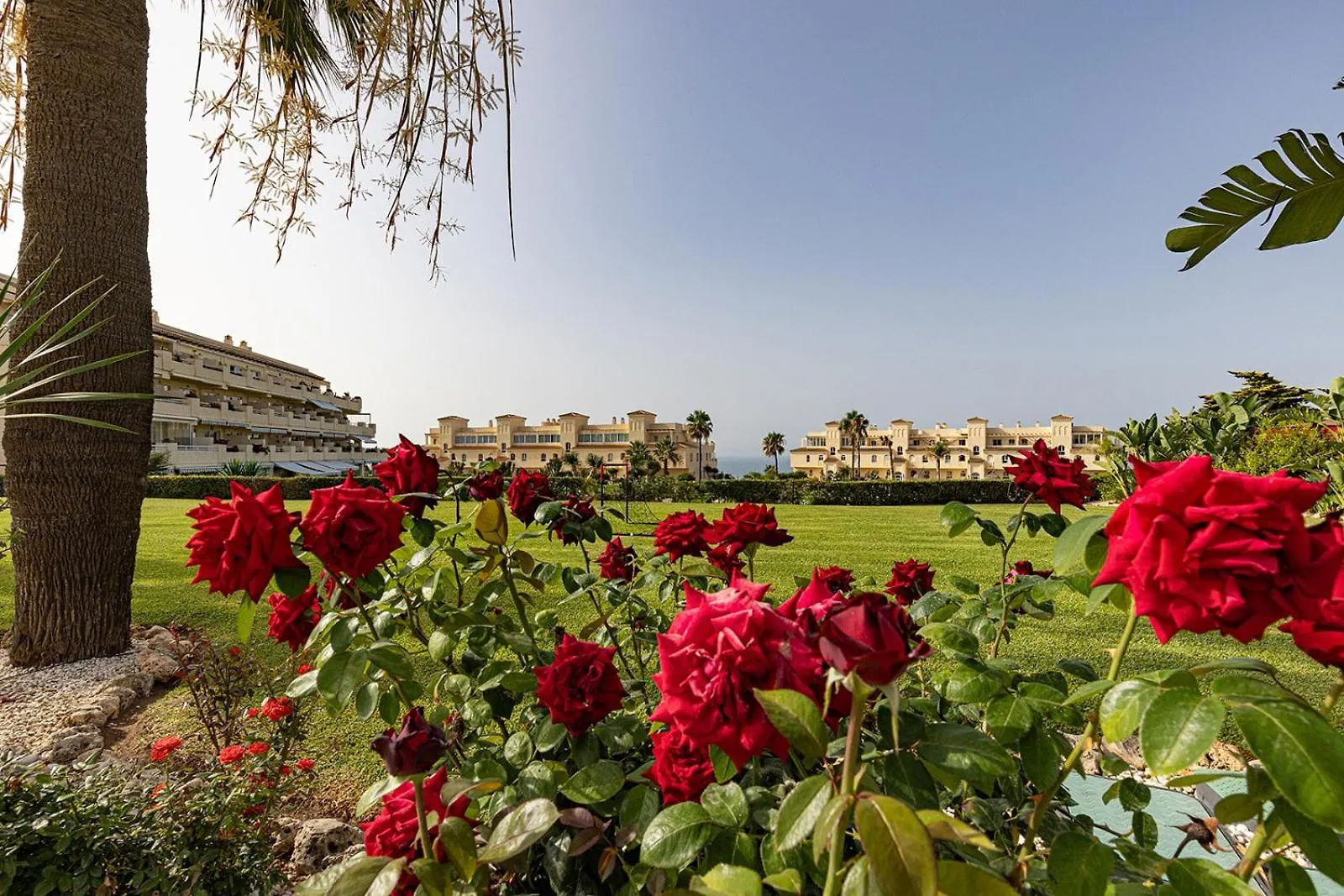 La Cala Gorgeous 2 Bedroom Apartment With Stunning Gardens, Pools And Sea Views El Faro
