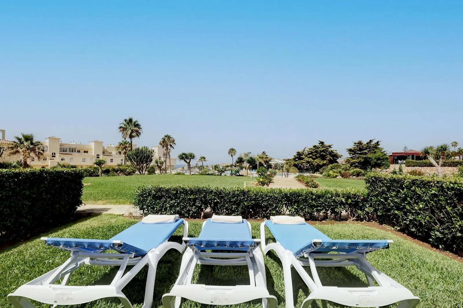 La Cala Gorgeous 2 Bedroom Apartment With Stunning Gardens, Pools And Sea Views El Faro