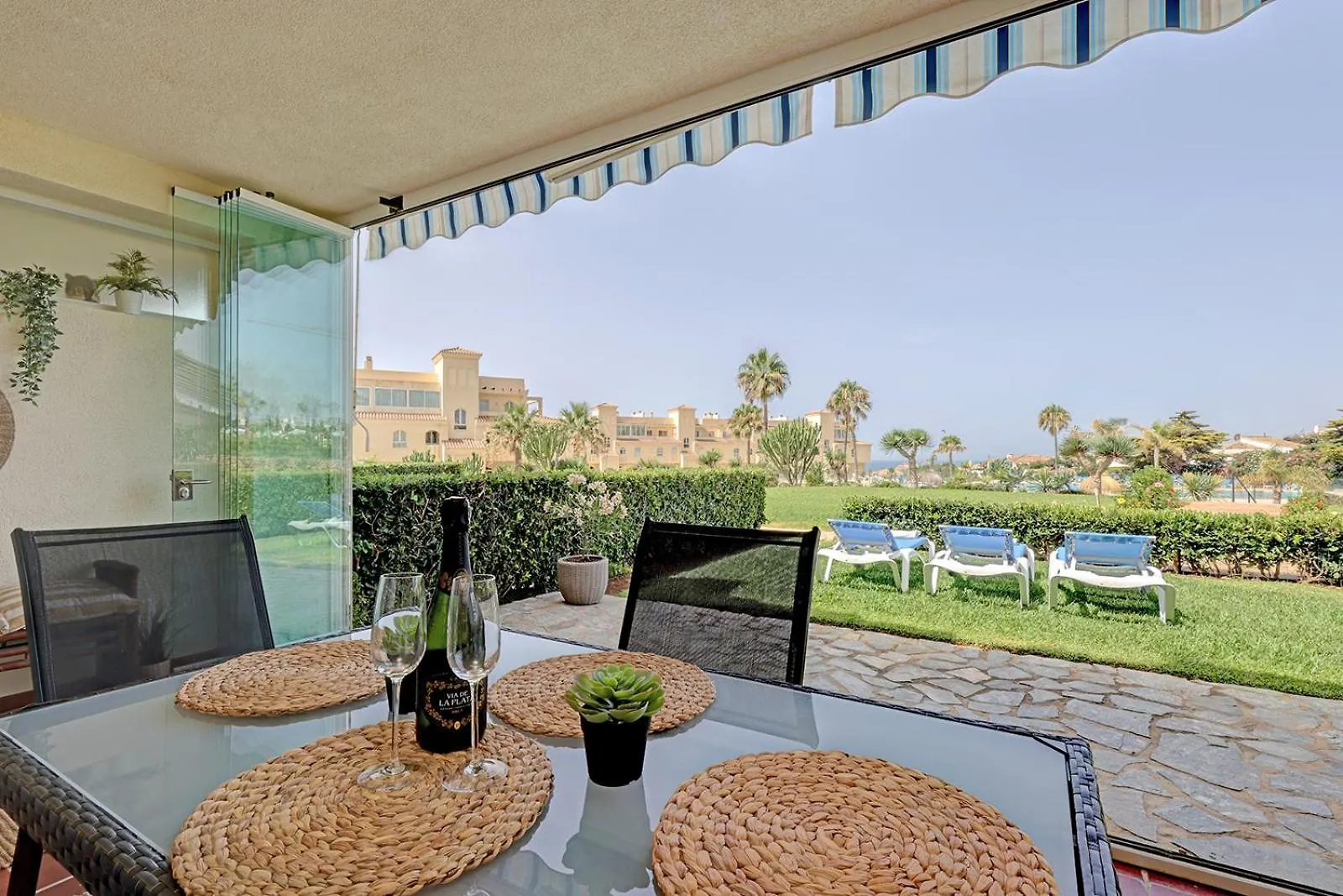 La Cala Gorgeous 2 Bedroom Apartment With Stunning Gardens, Pools And Sea Views El Faro